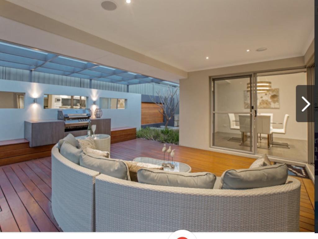 Magnificent Beach Retreat Jindalee Exterior photo